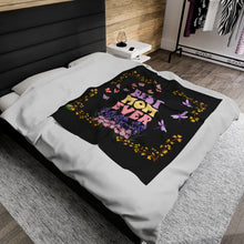 Load image into Gallery viewer, BEST MOM EVER Velveteen Plush Blanket