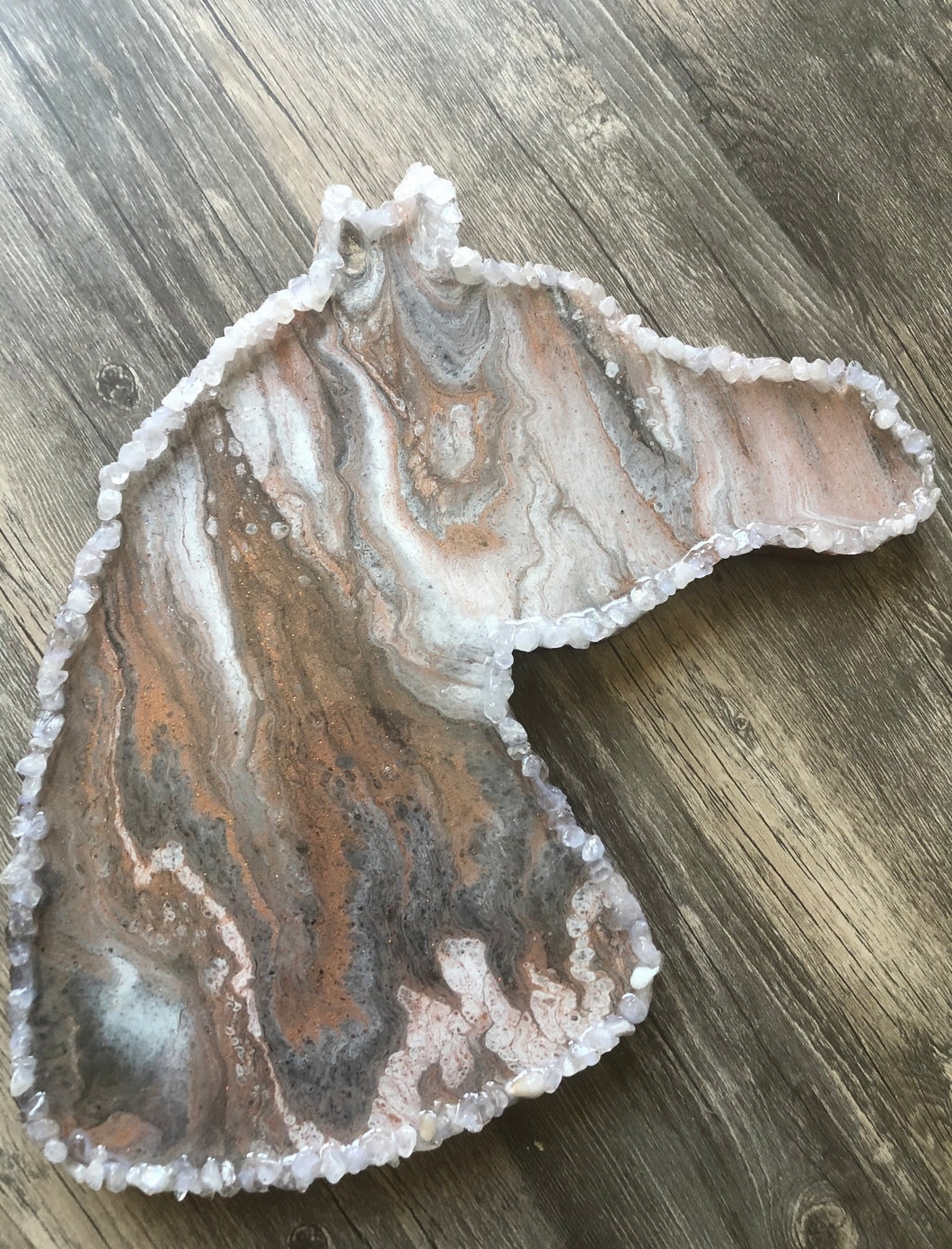 Acrylic pour class for Horse