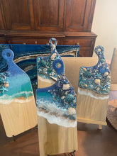 Load image into Gallery viewer, Turtle resin cheeseboard class Oct 26