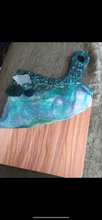 Load image into Gallery viewer, Turtle ocean resin cheeseboard class $65 size board (18”x10”) May 25