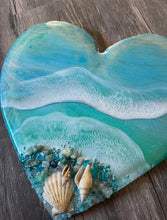 Load image into Gallery viewer, Heart shape cheeseboard class