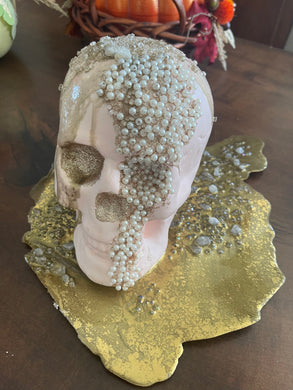 Pearl Skull Decor