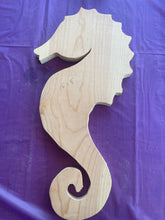 Load image into Gallery viewer, Plain wood Seahorse for Painting