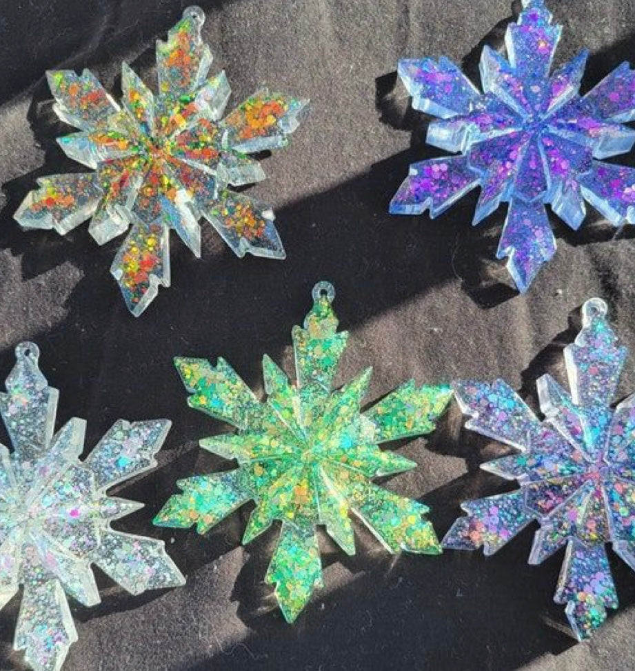 Resin snowflake and beaded class