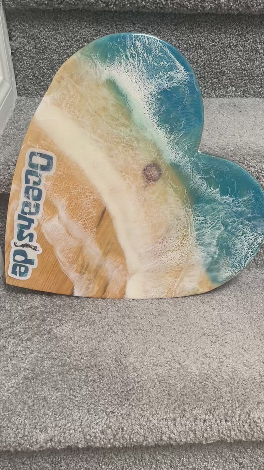 Oceanside Resin ocean pour cheeseboard