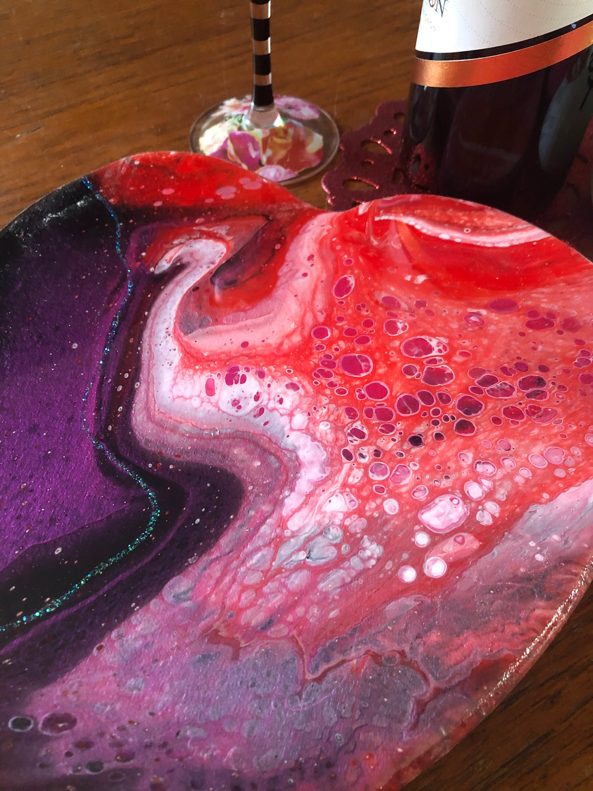 Wood heart cheeseboard