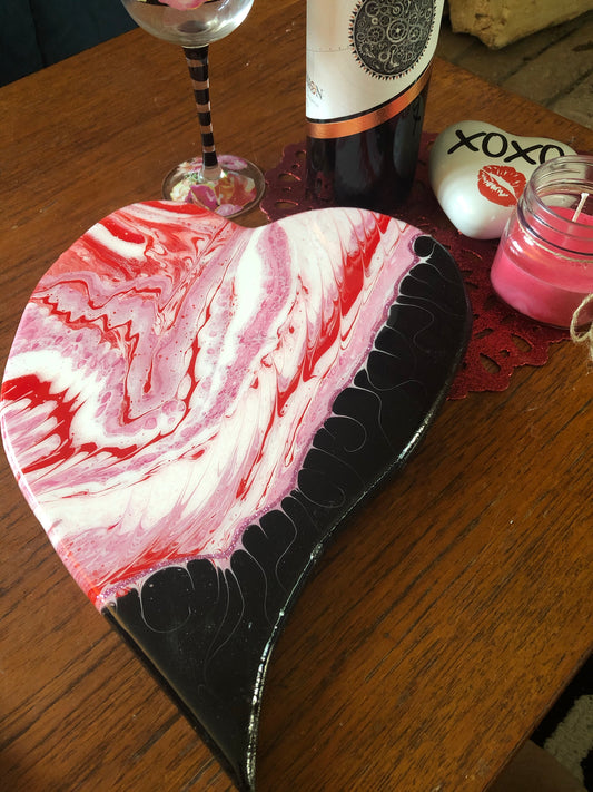 Heart wood cheeseboard