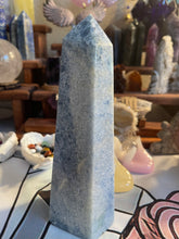 Load image into Gallery viewer, Large Celestite tower