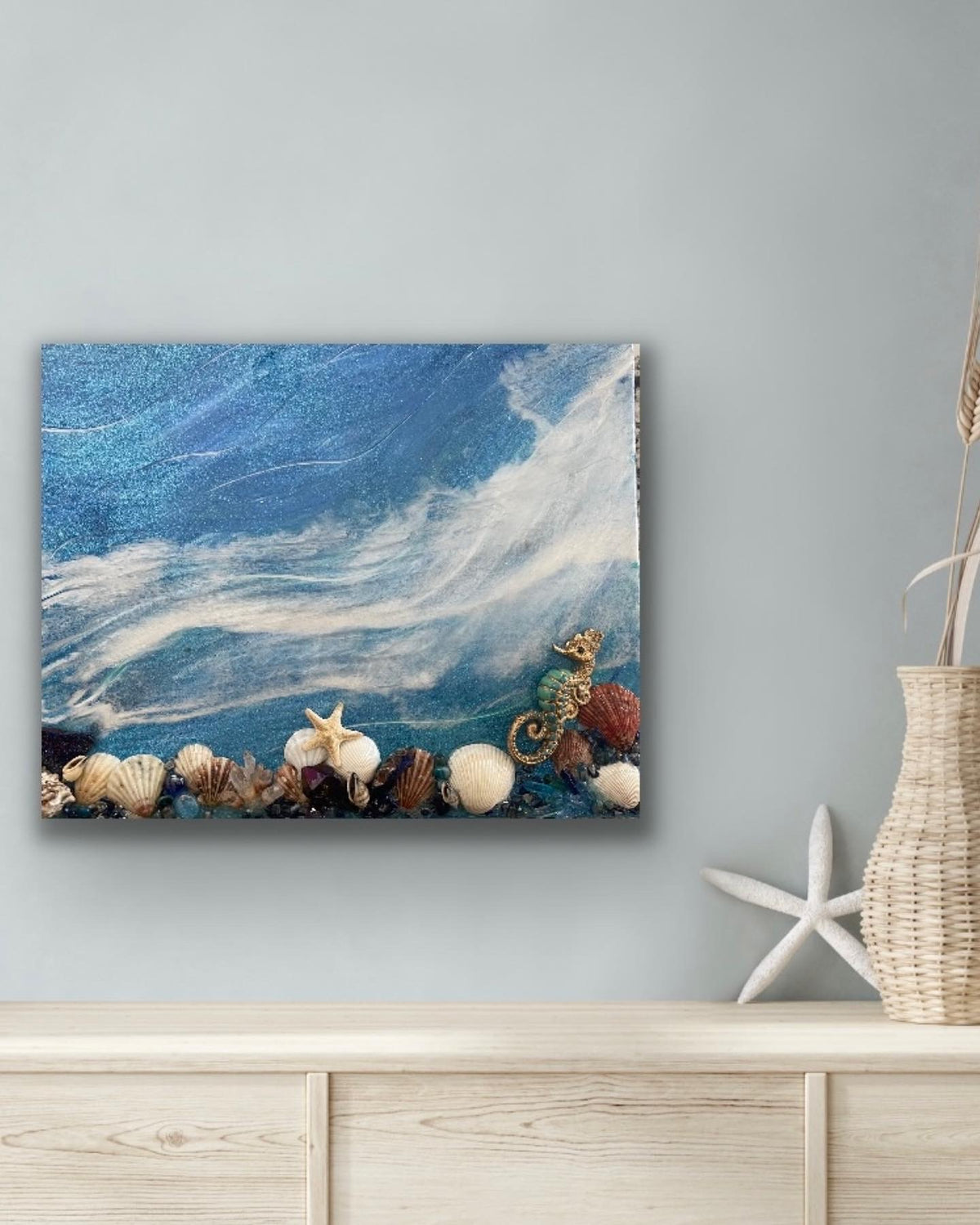 Ocean pour piece with waves